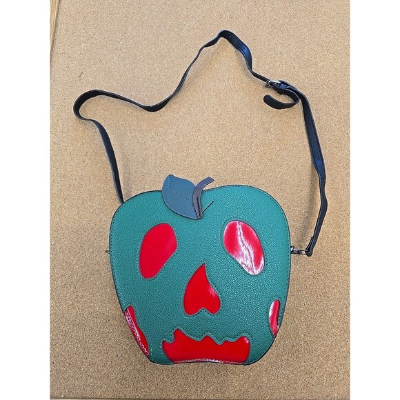NWOT Poison Apple Snow White Crossbody (B5) - Picture 1 of 9